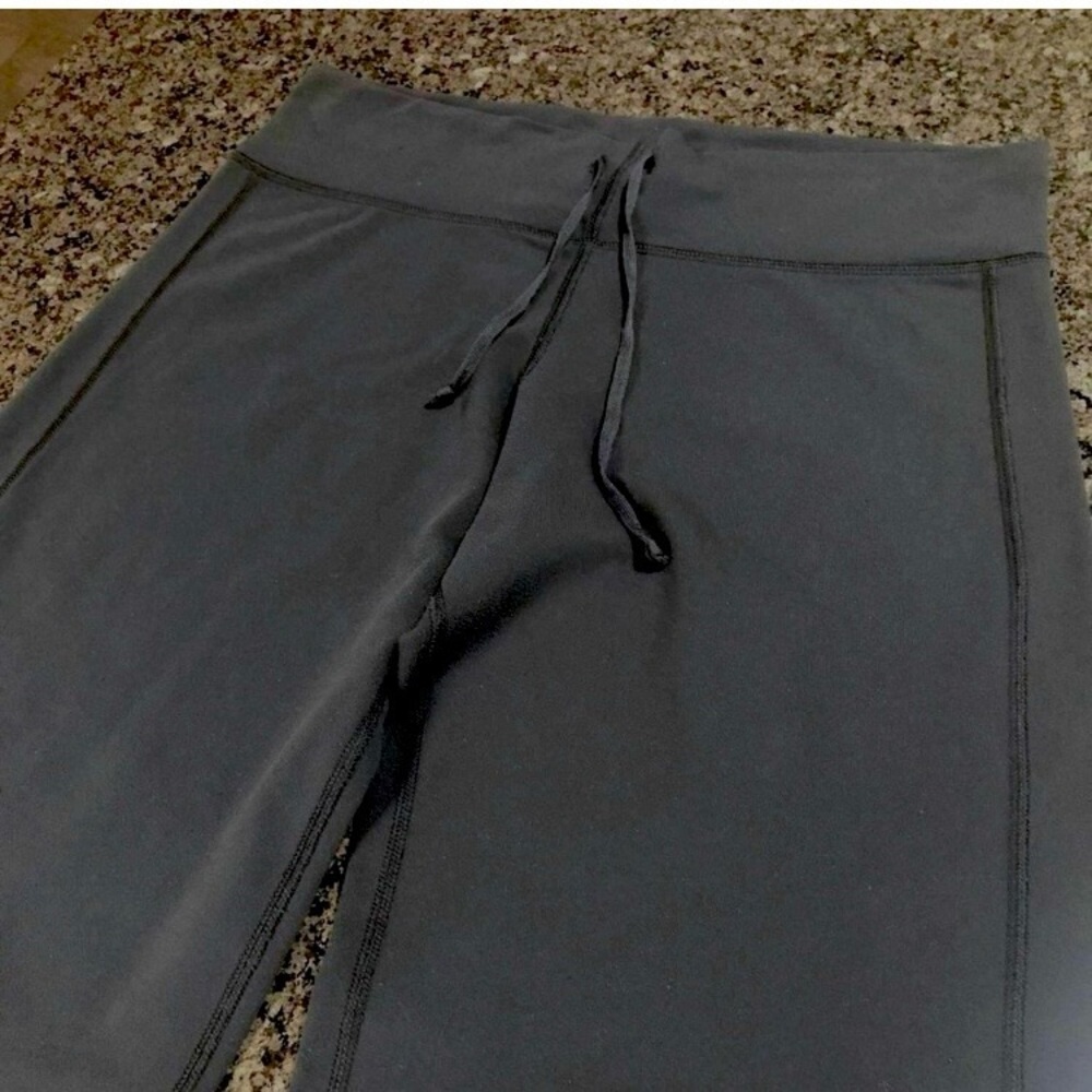 Lululemon Wide Leg Pants in Coal Gray - Picture 5 of 10